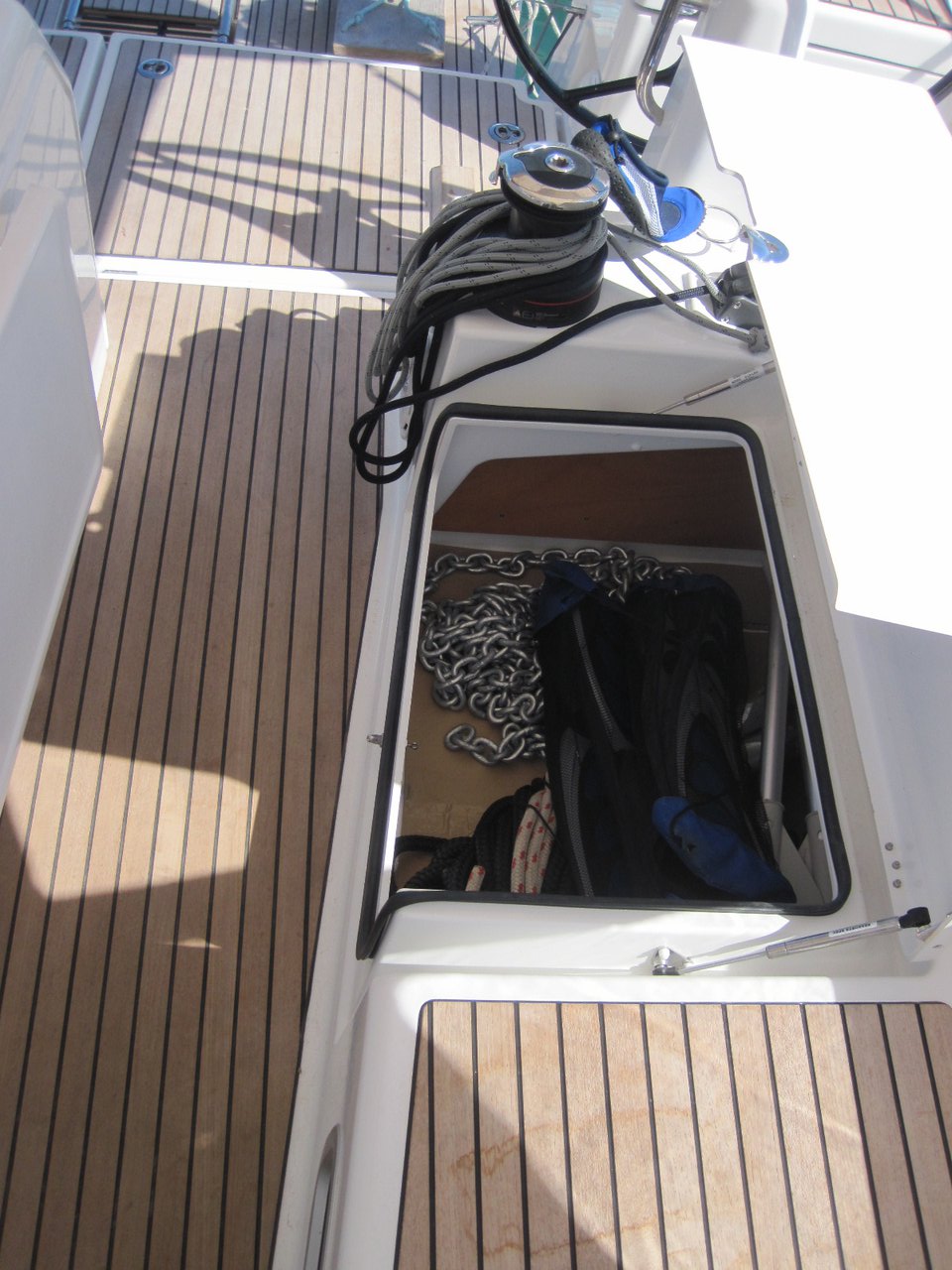 Sun Odyssey 440 - 4 cab. — photo 32