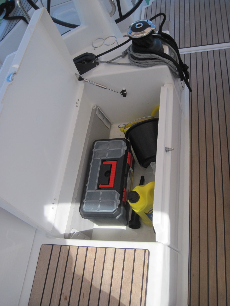 Sun Odyssey 440 - 4 cab. — photo 33