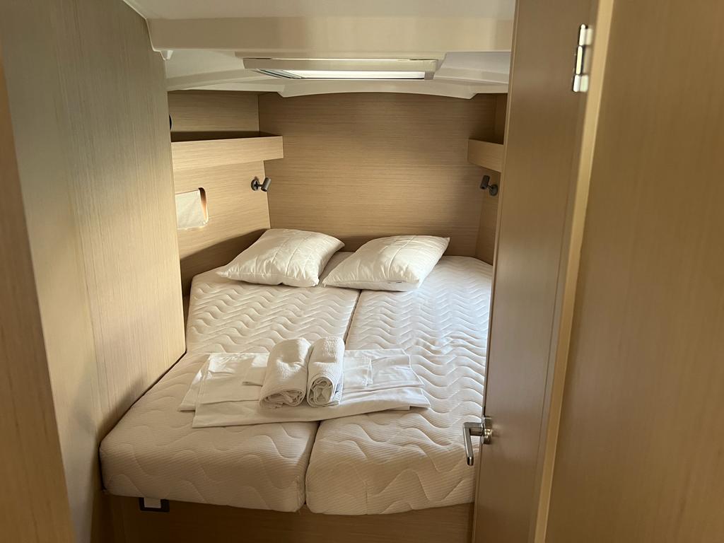 Oceanis 40.1 — photo 21