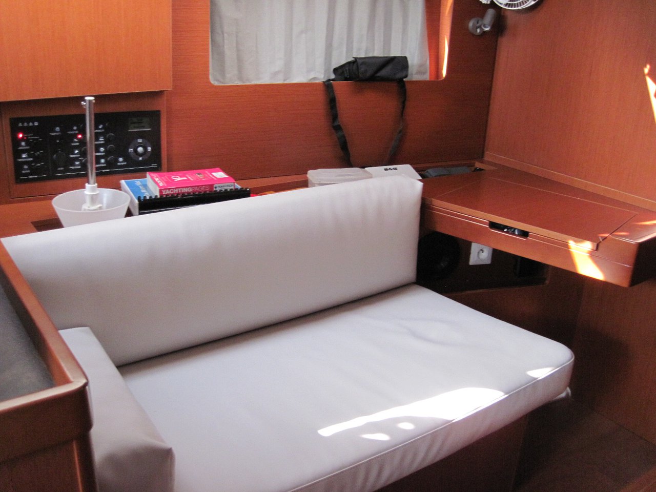 Oceanis 41.1 — photo 15