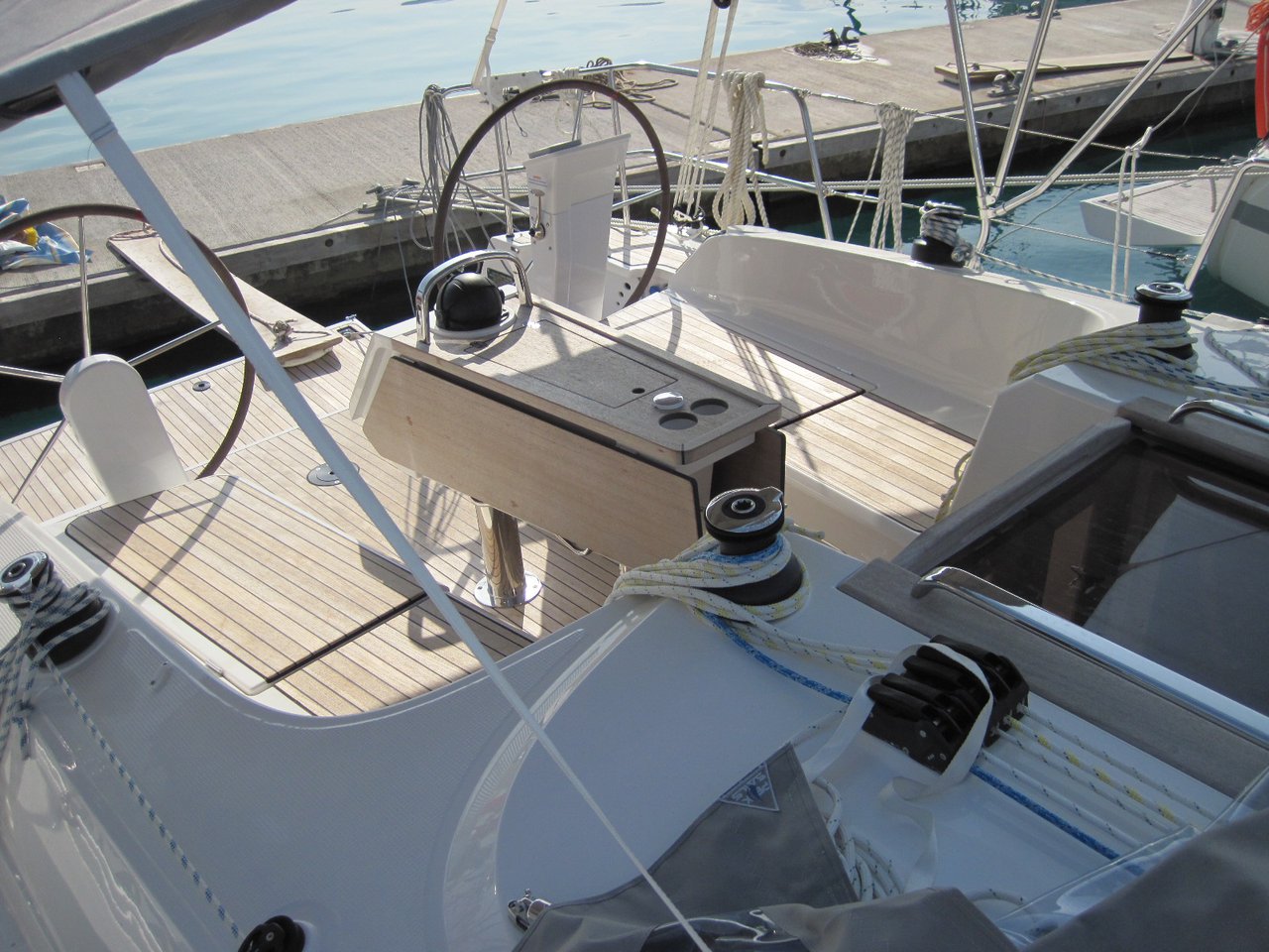 Bavaria Cruiser 37 - 3 cab. — photo 8