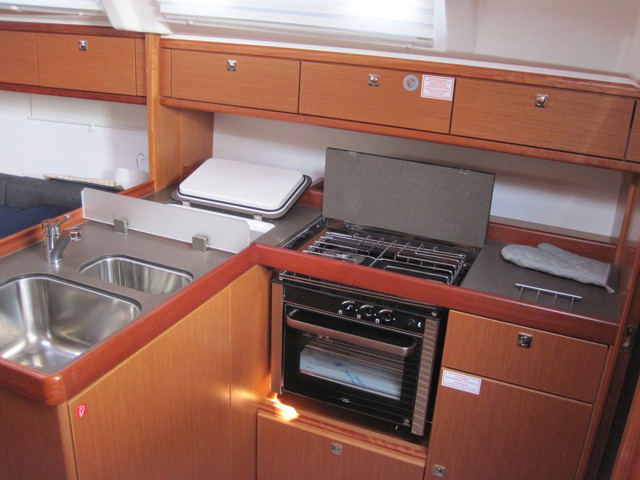 Bavaria Cruiser 37 - 3 cab. — photo 13