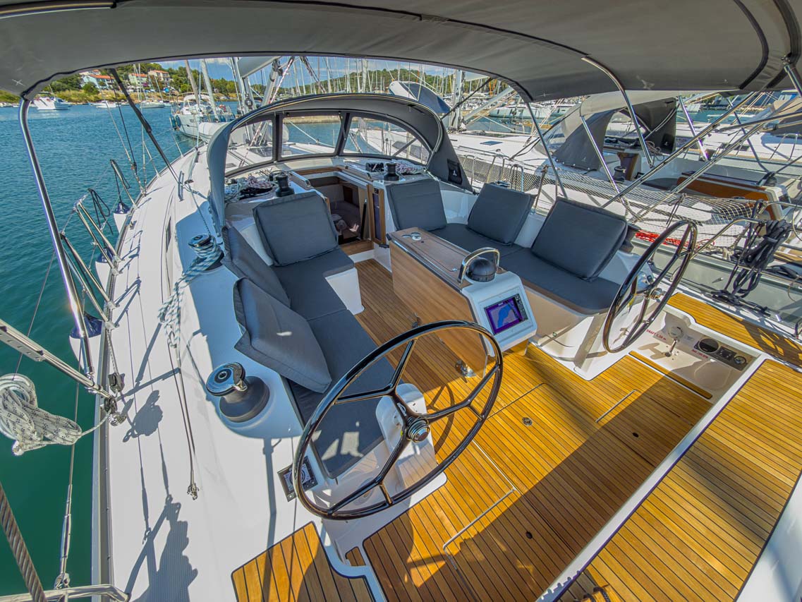 Bavaria Voyager 45 — photo 15