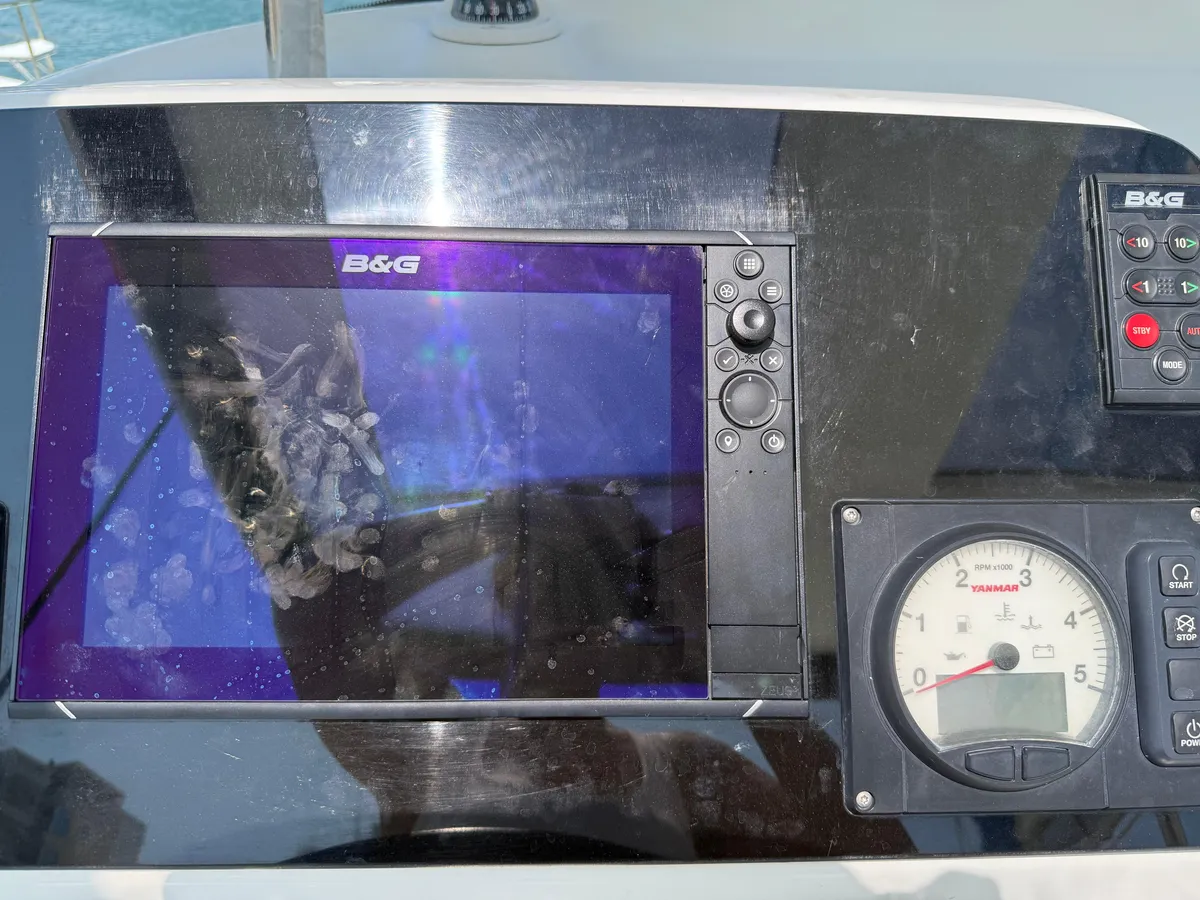 Lagoon 42 - 4 + 2 cab. — photo 13