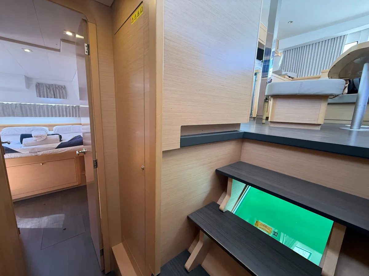 Lagoon 42 - 4 + 2 cab. — photo 21