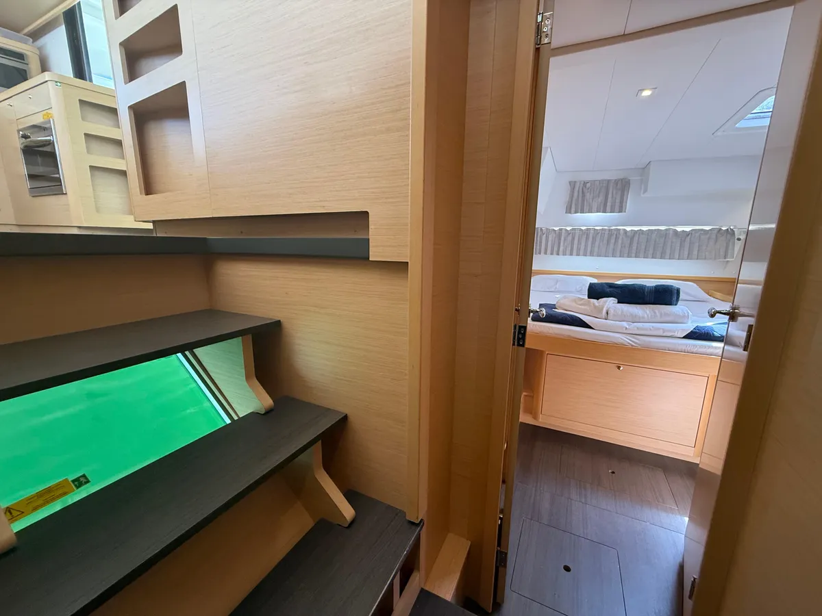 Lagoon 42 - 4 + 2 cab. — photo 23