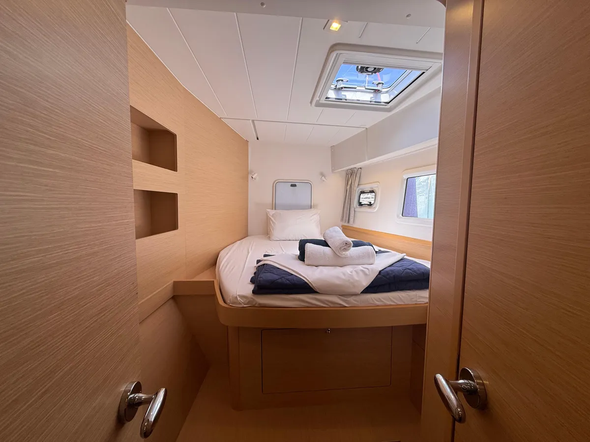 Lagoon 42 - 4 + 2 cab. — photo 26