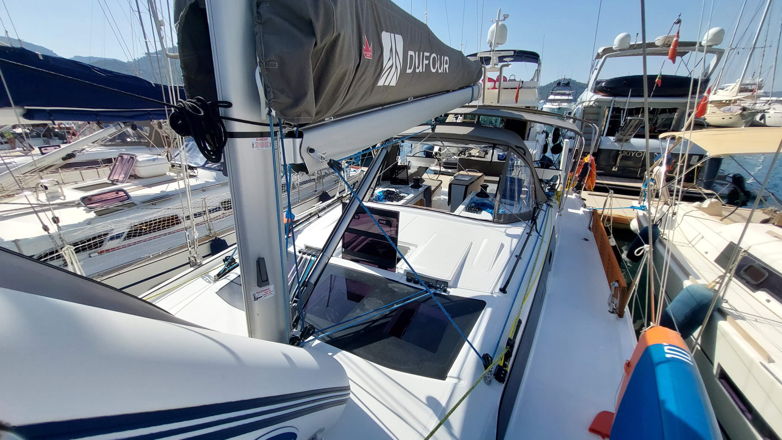 Dufour 41 - 3 cab. — photo 6