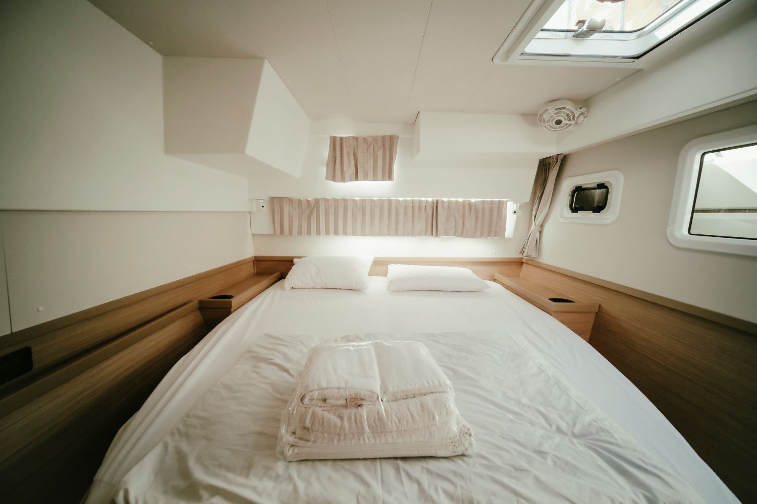 Lagoon 42 - 4 + 1 cab. — photo 17