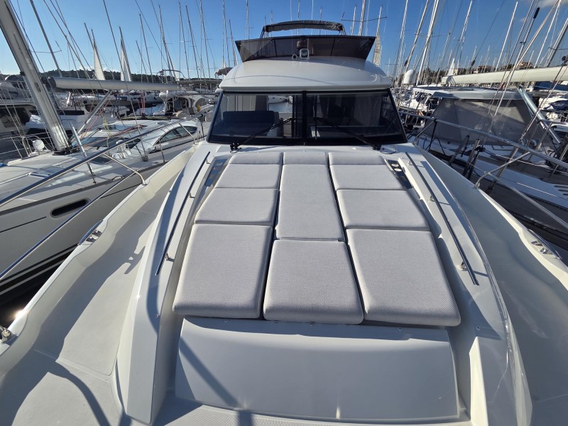 Prestige 520 Flybridge - 3 + 1 cab. — photo 23