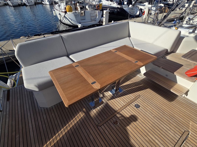 Prestige 520 Flybridge - 3 + 1 cab. — photo 24