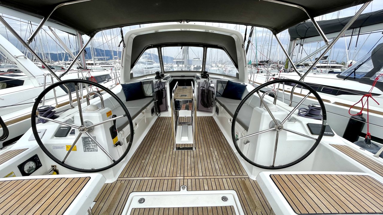 Oceanis 41.1 — photo 4