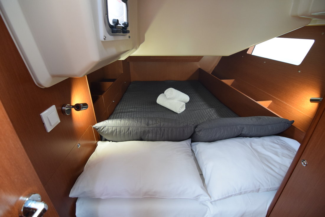 Oceanis 41.1 — photo 13