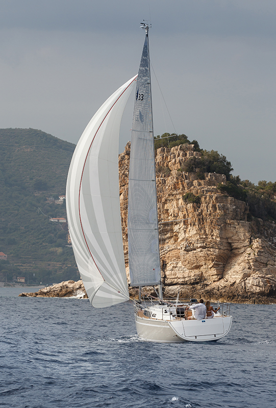 Bavaria Cruiser 33 — photo 3