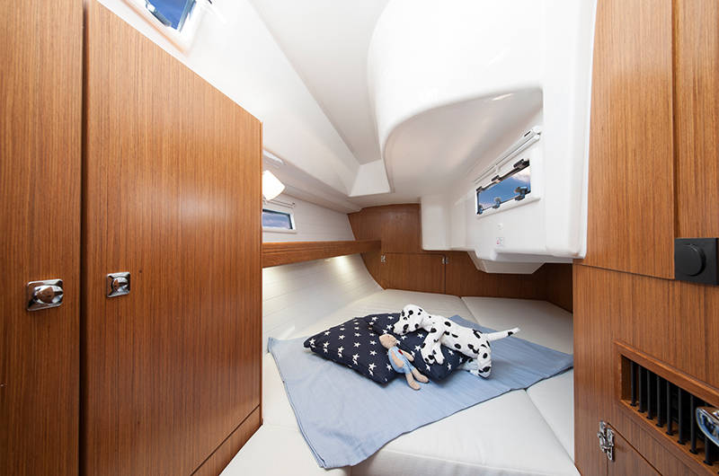 Bavaria Cruiser 33 — photo 8