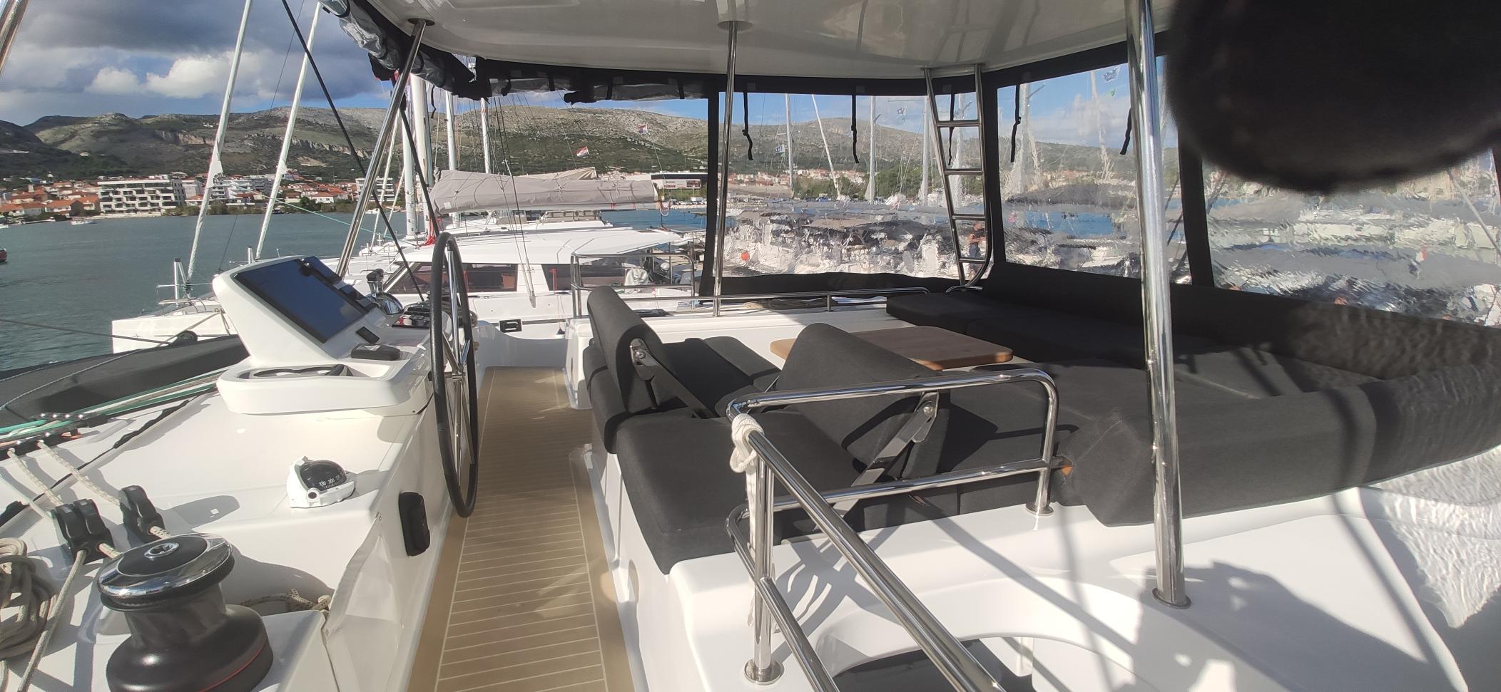 Lagoon 51 - 6 + 1 cab. — photo 11