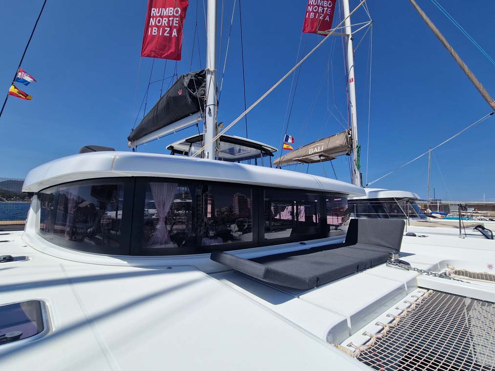 Lagoon 42 - 4 + 2 cab. — photo 24