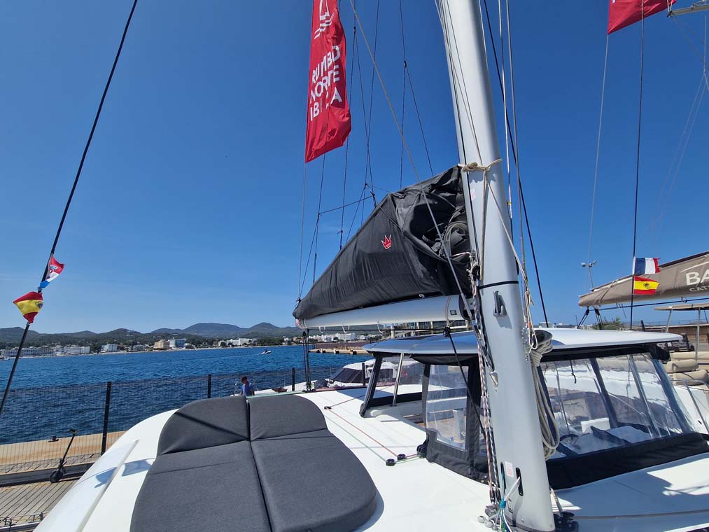 Lagoon 42 - 4 + 2 cab. — photo 25