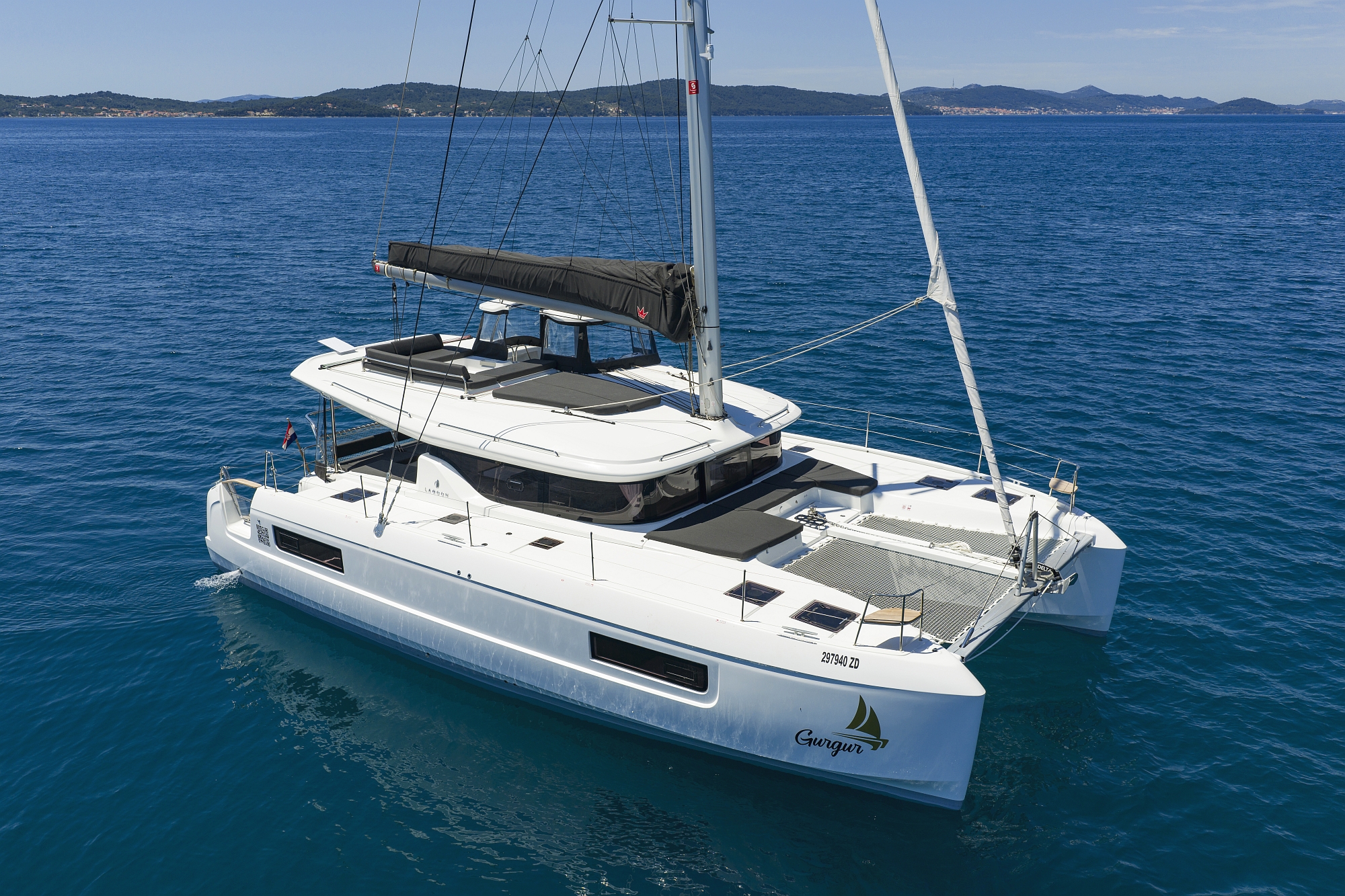 Lagoon 43 - 4 + 2 cab. — photo 12
