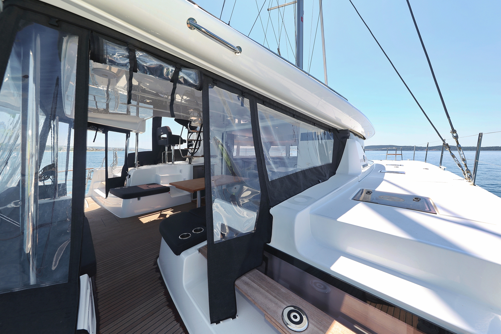 Lagoon 43 - 4 + 2 cab. — photo 32