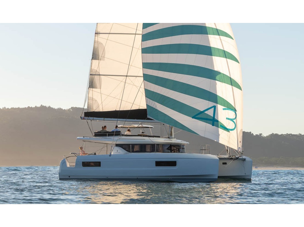 Lagoon 43 - 4 + 2 cab. — photo 1