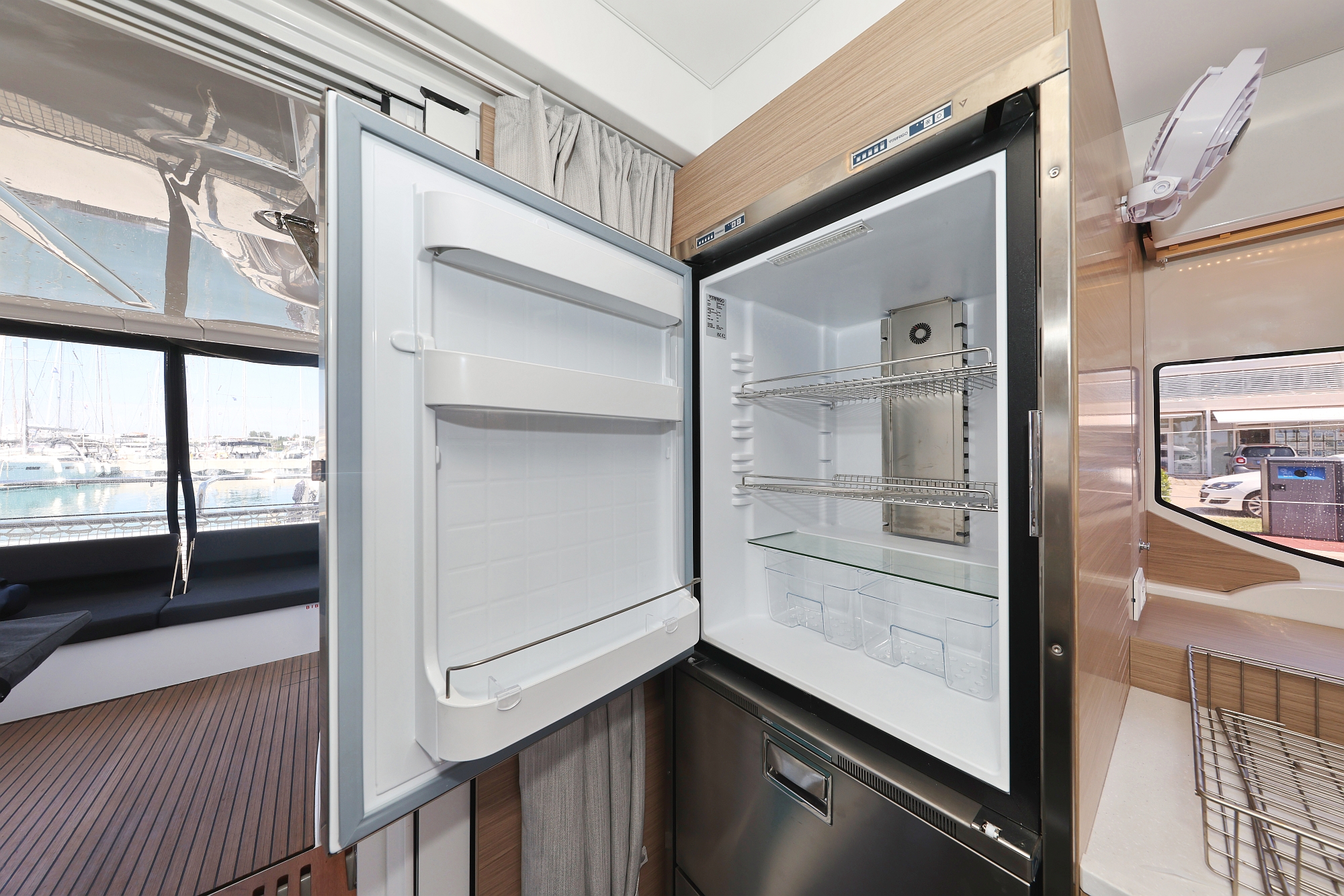 Lagoon 43 - 4 + 2 cab. — photo 49