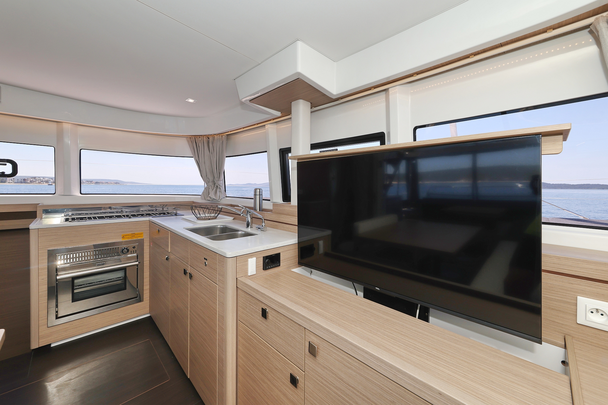 Lagoon 43 - 4 + 2 cab. — photo 57