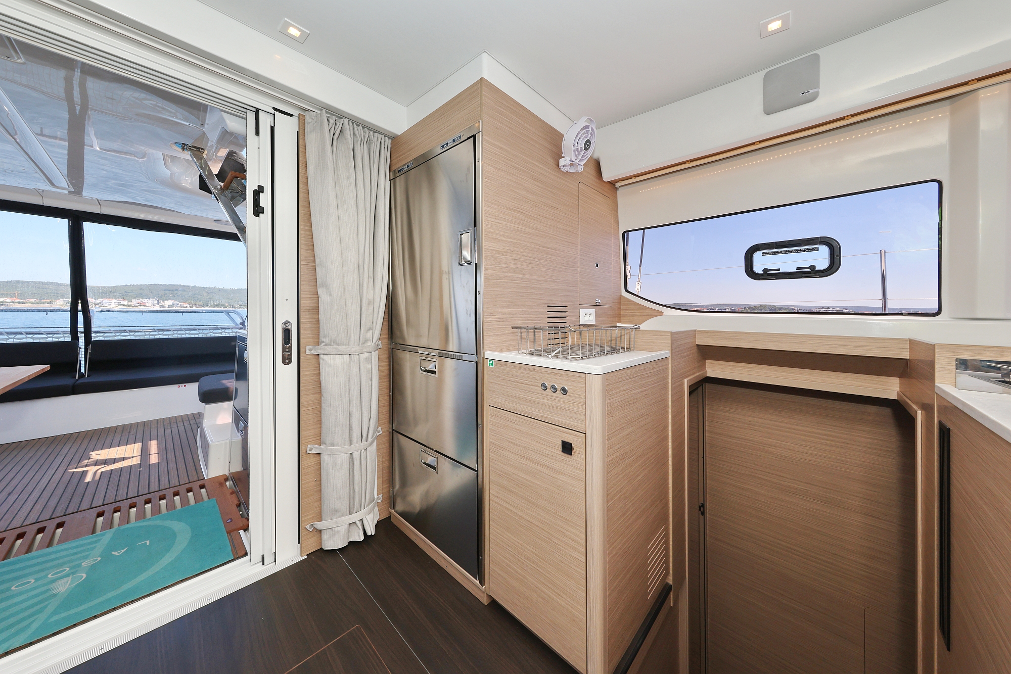 Lagoon 43 - 4 + 2 cab. — photo 61