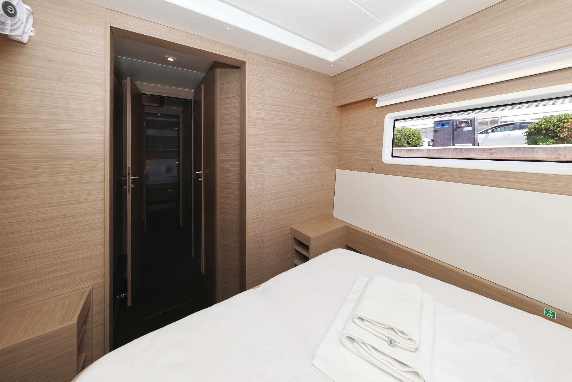 Lagoon 43 - 4 + 2 cab. — photo 73
