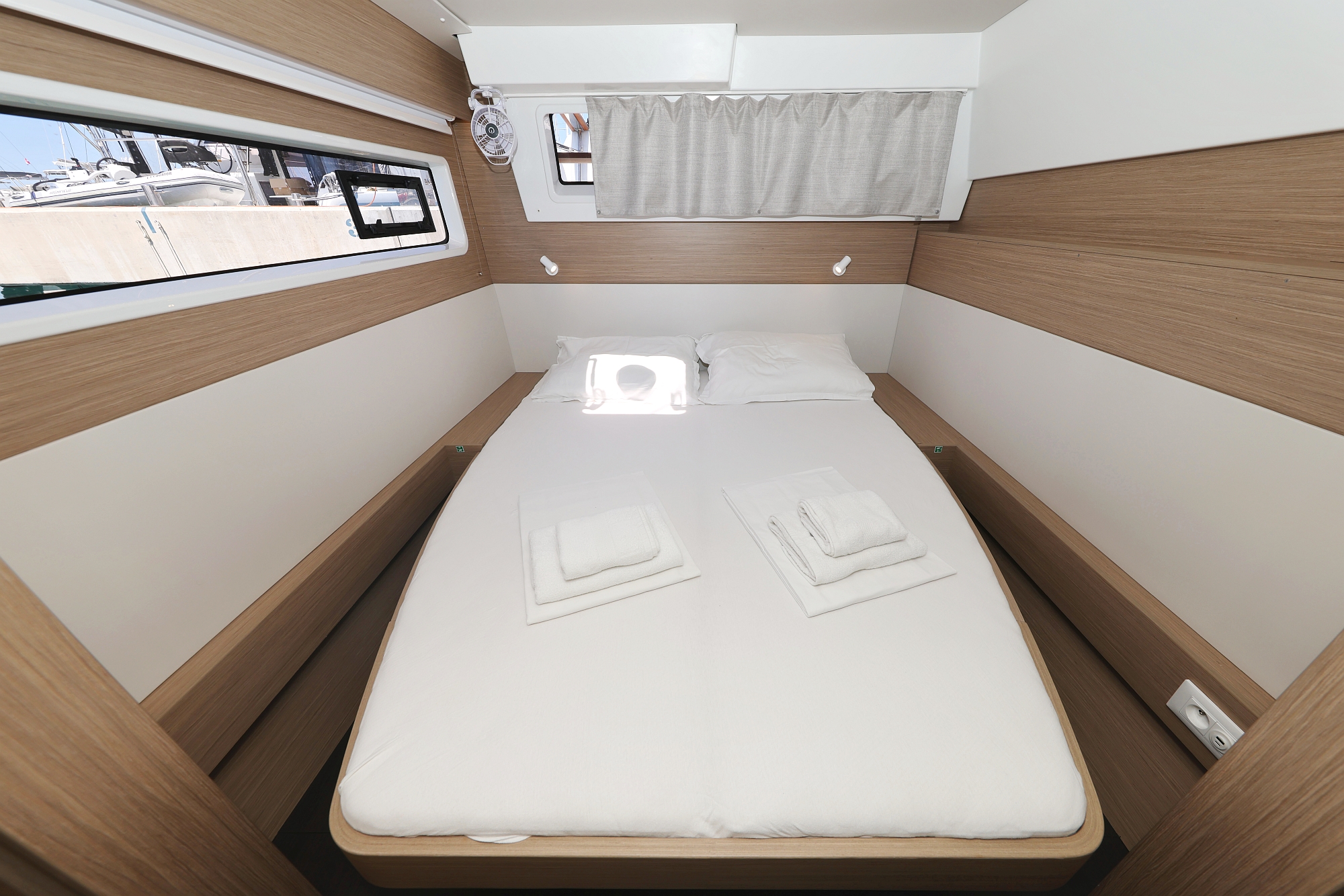 Lagoon 43 - 4 + 2 cab. — photo 77