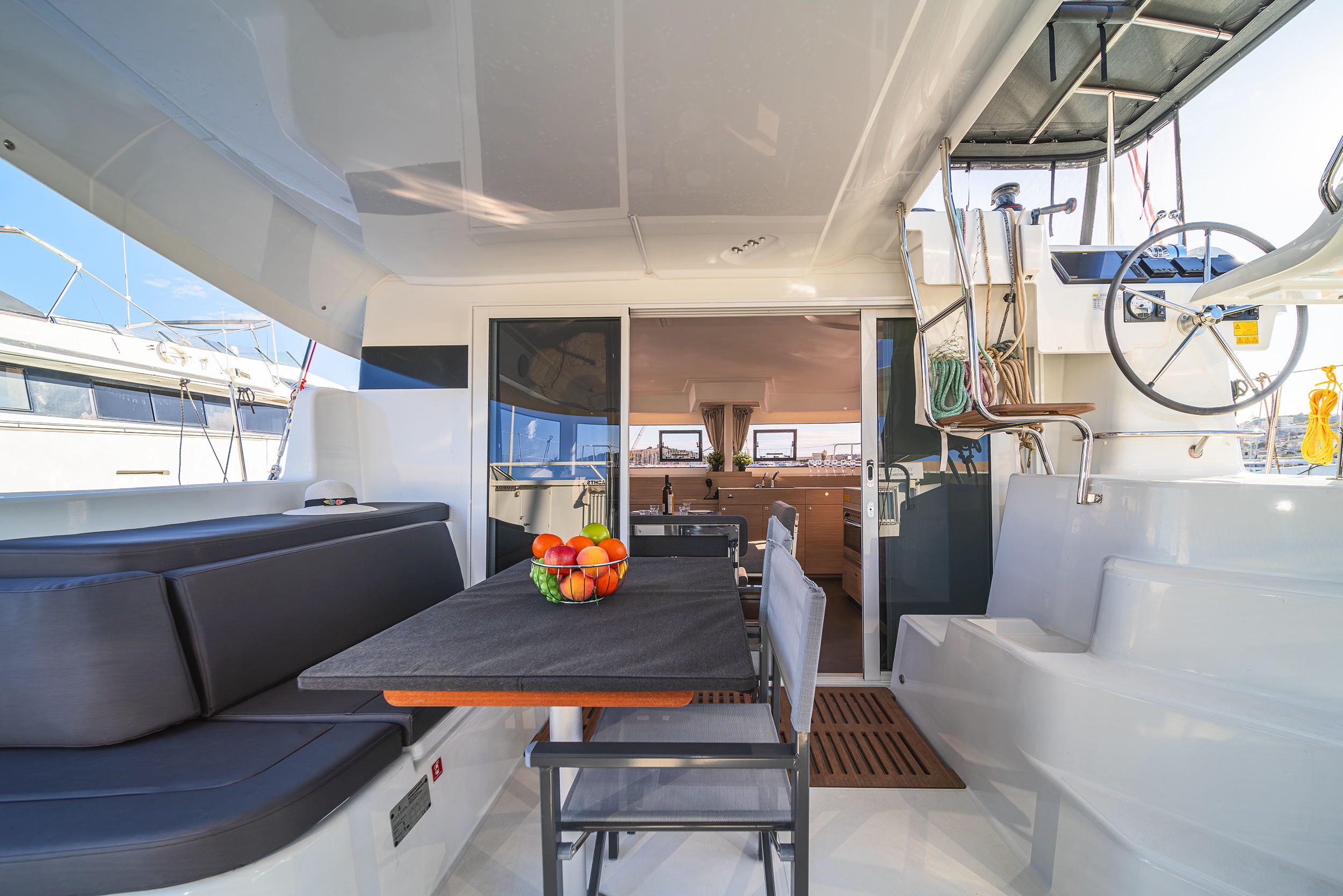 Lagoon 38 - 4 + 2 cab. — photo 7
