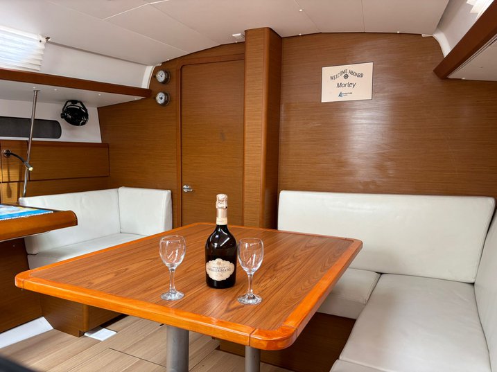 Sun Odyssey 419 - 3 cab. — photo 3