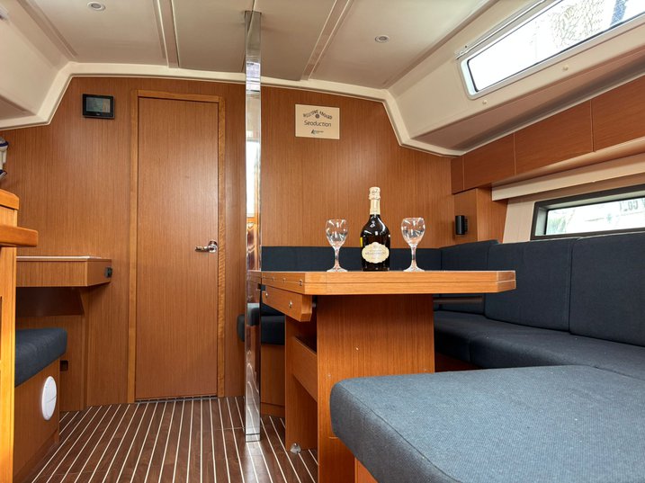 Bavaria C42 — photo 7