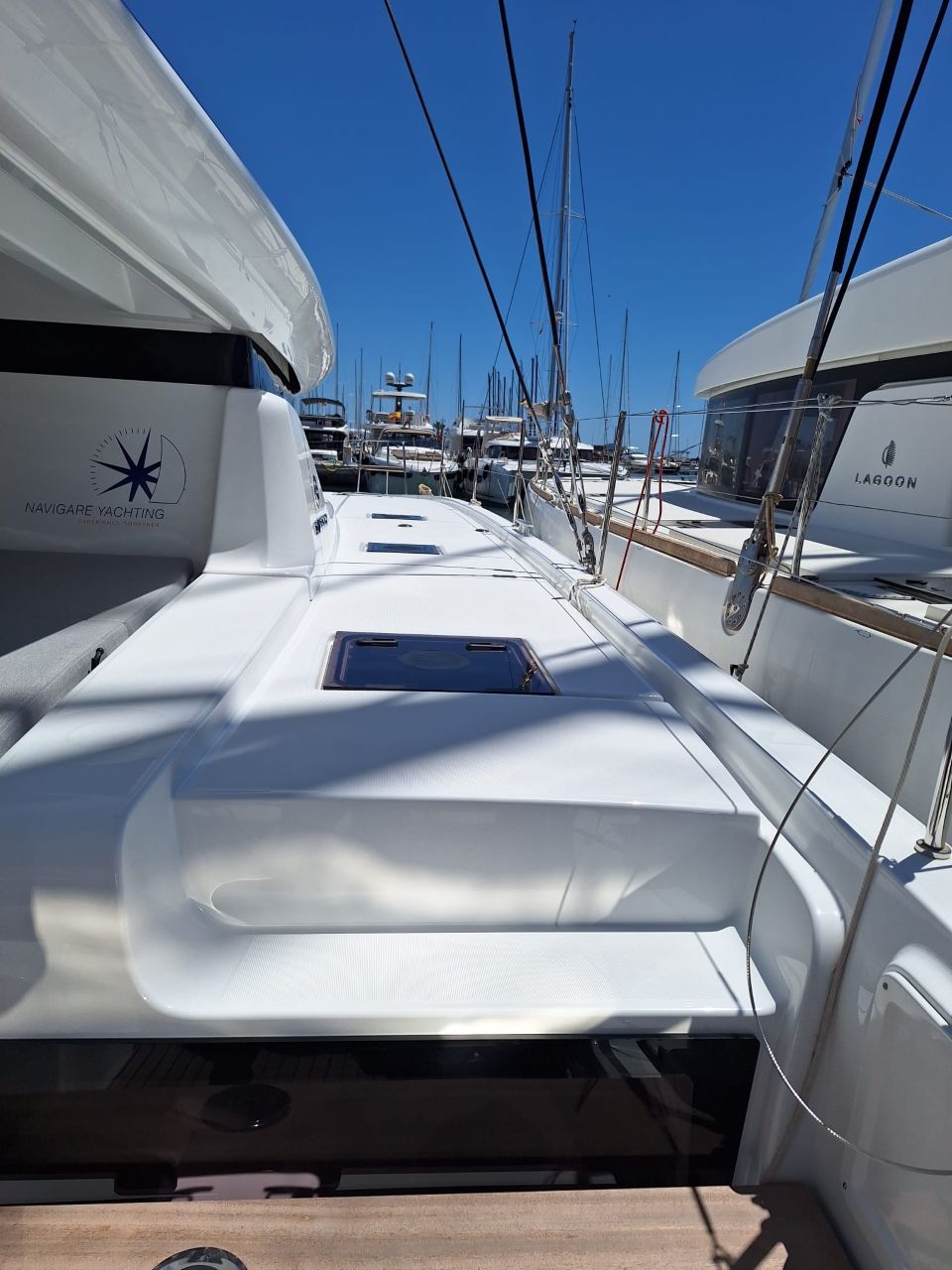 Lagoon 43 - 4 + 2 cab. — photo 8