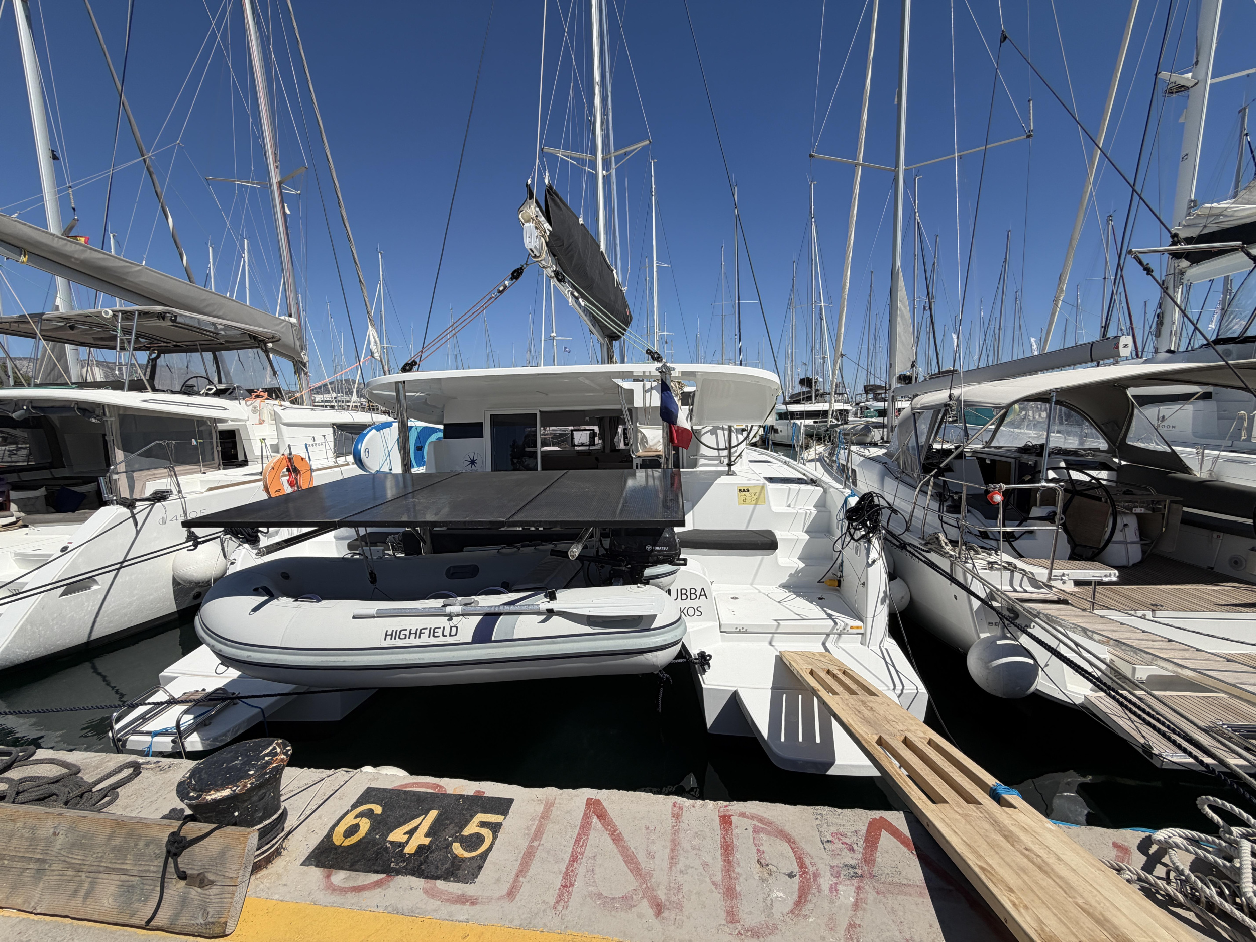 Lagoon 38 - 3 + 2 cab. — photo 1