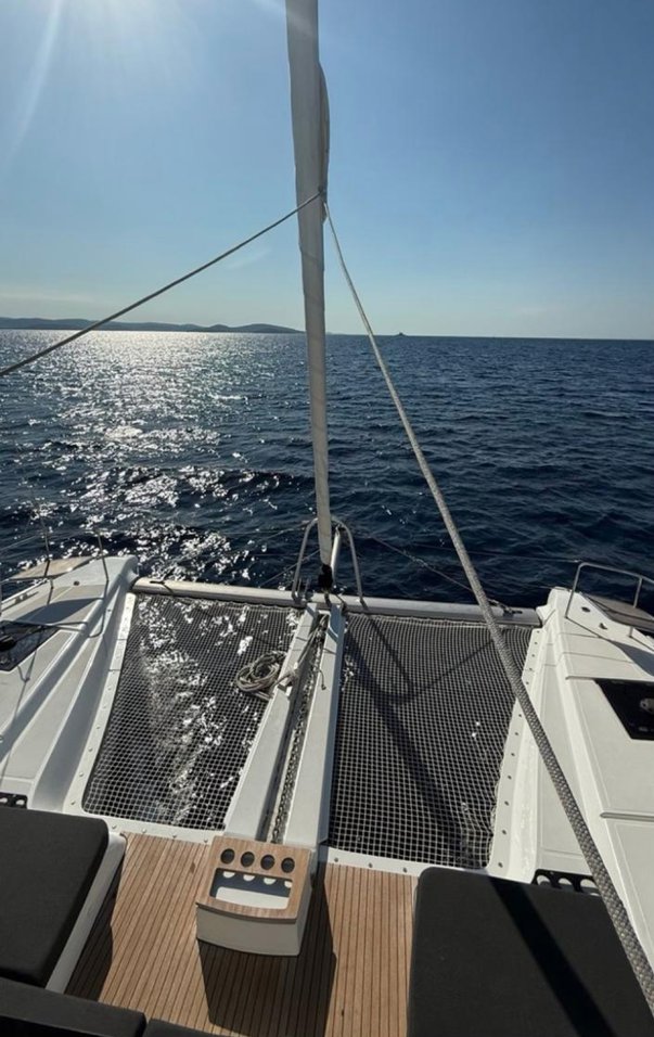 Lagoon 51 OW - 4 + 1 cab. — photo 10