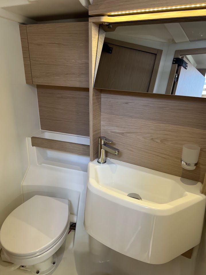 Oceanis 51.1 - 5 + 1 cab. — photo 23