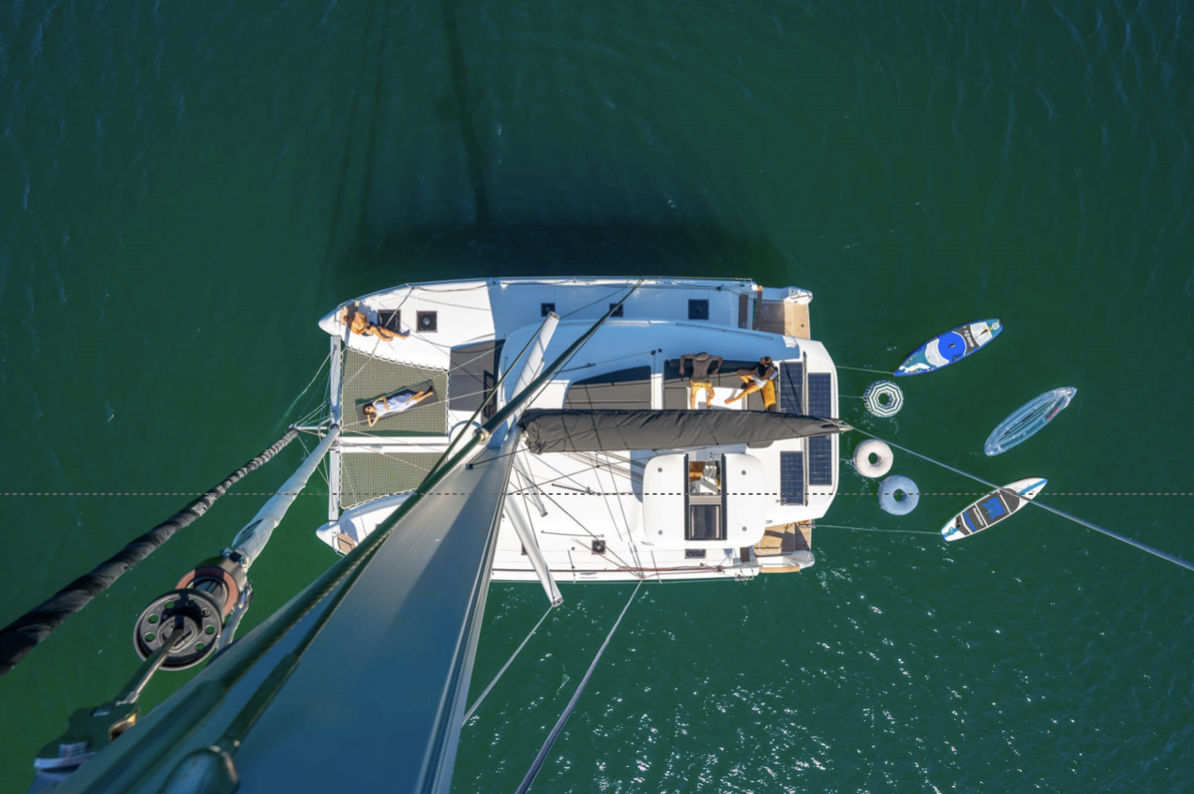Lagoon 43 - 4 + 2 cab. — photo 4