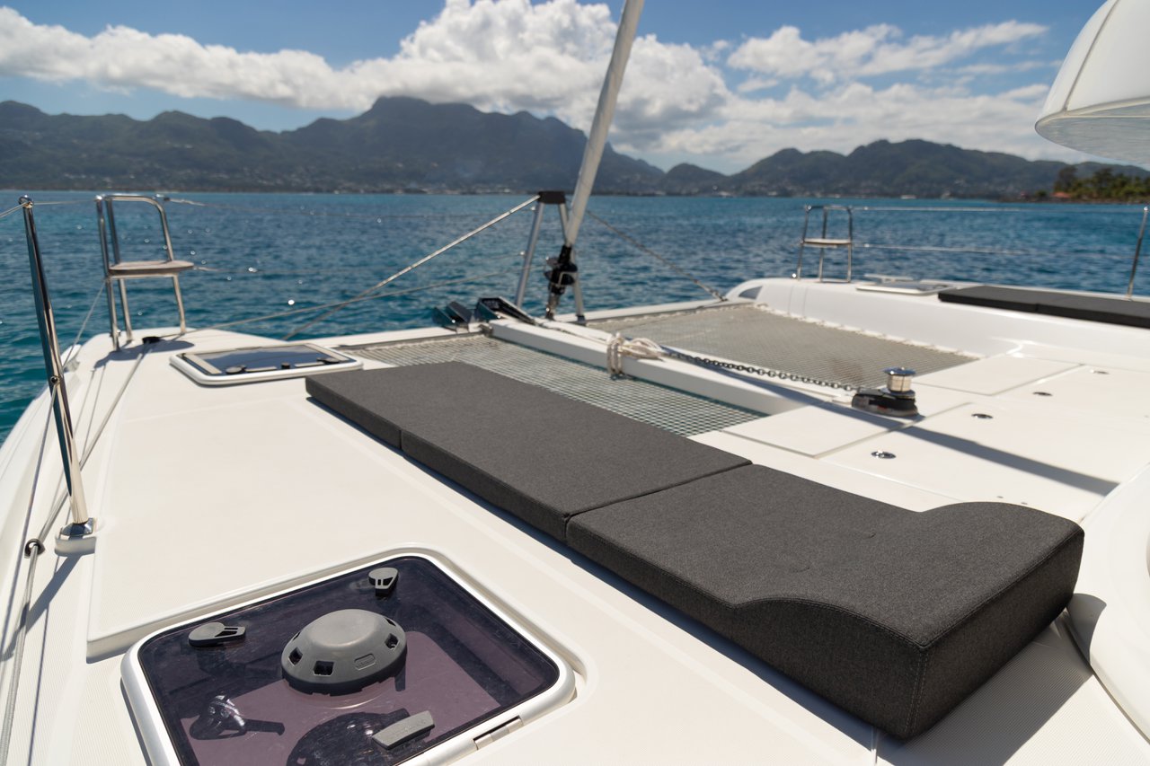 Lagoon 42 - 4 + 2 cab. — photo 18