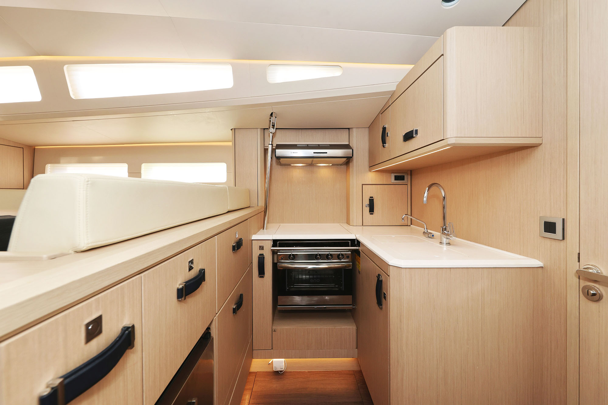 Jeanneau 60 — photo 28