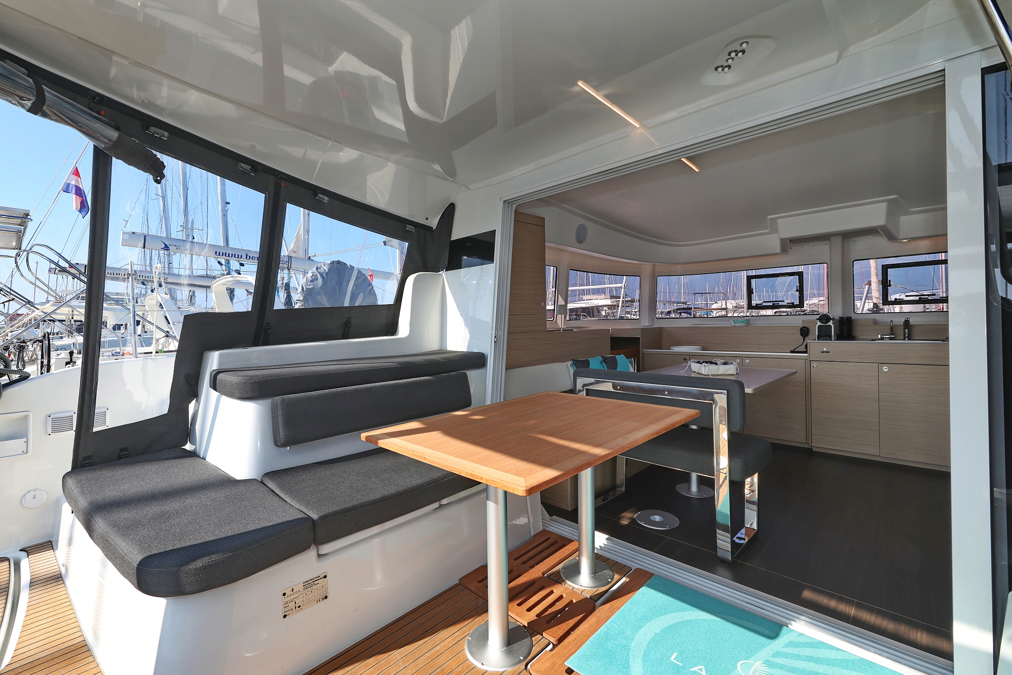 Lagoon 38 - 3 + 2 cab. — photo 35