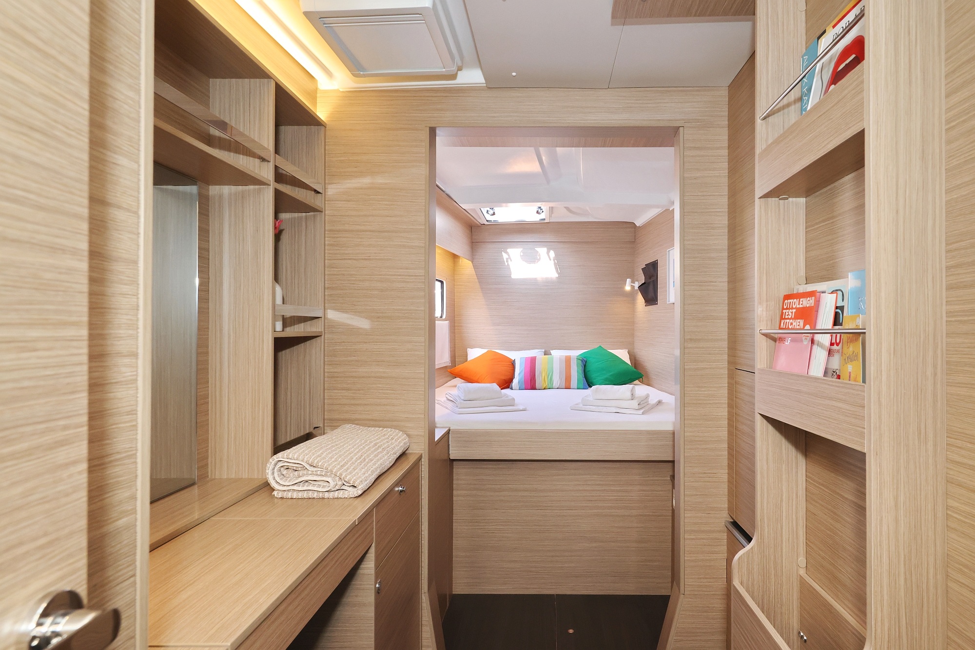 Lagoon 38 - 3 + 2 cab. — photo 4