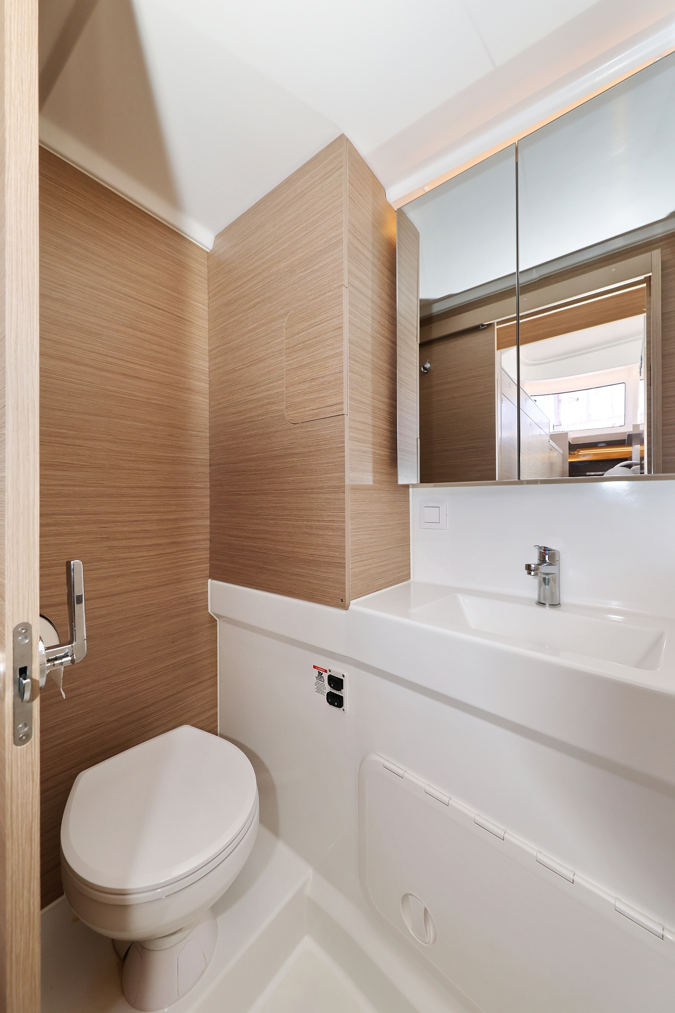 Lagoon 38 - 3 + 2 cab. — photo 17