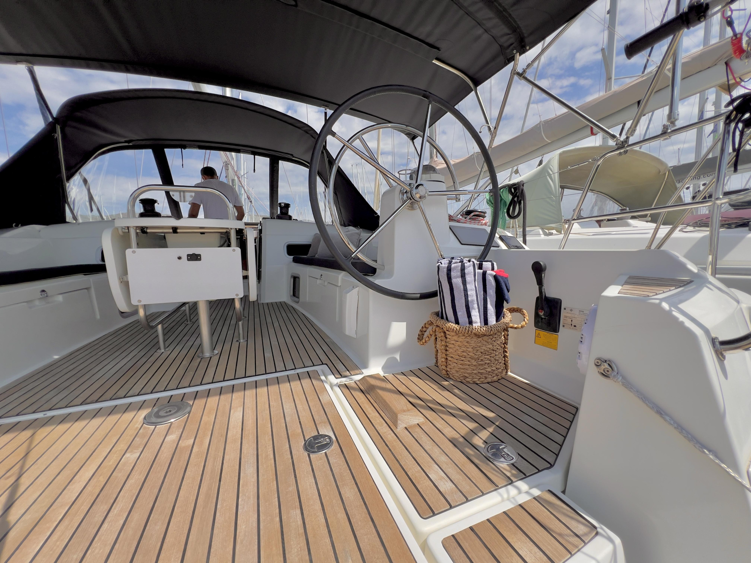 Sun Odyssey 479 - 4 cab. — photo 10