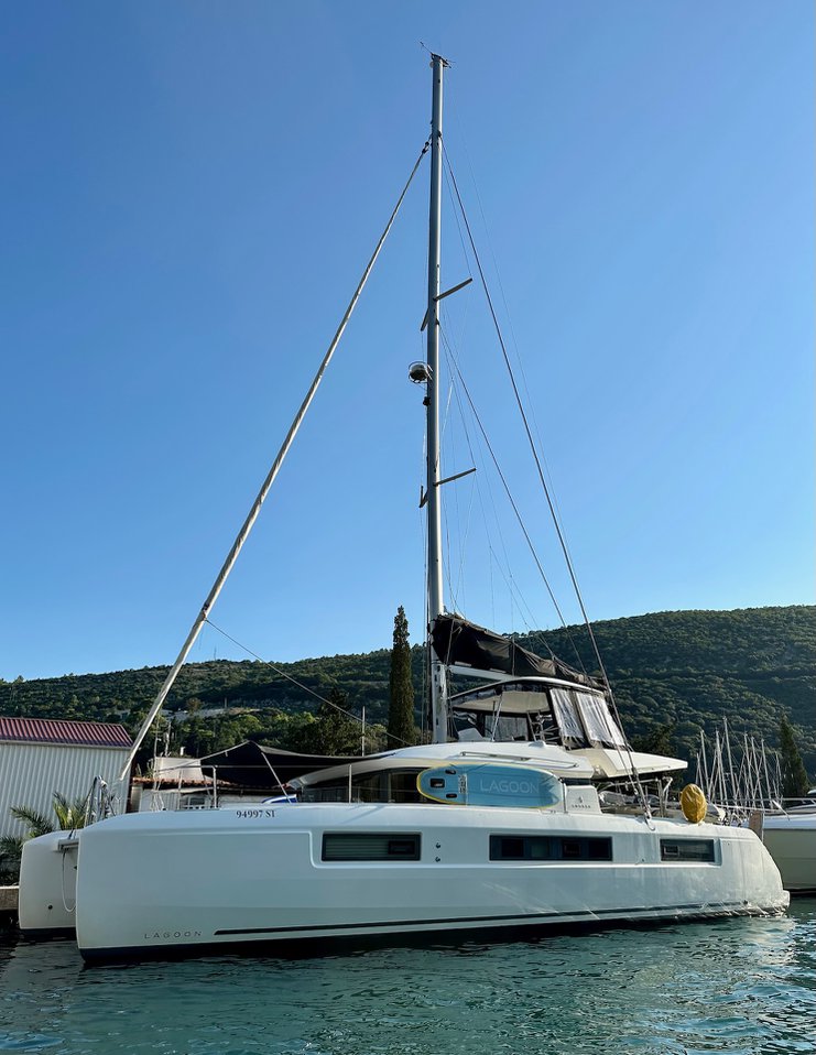 Lagoon 50 - 6 + 1 cab. — photo 5
