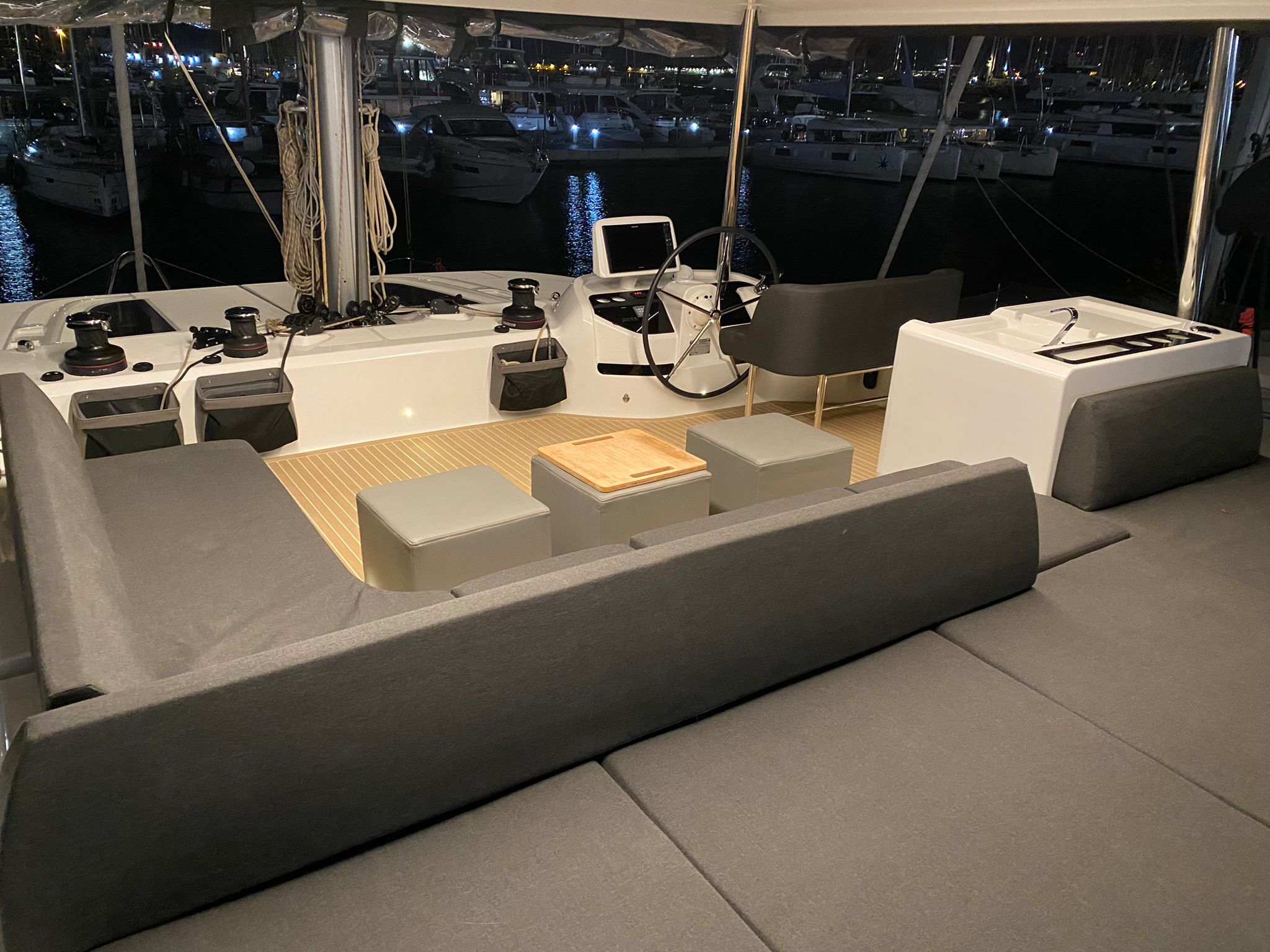 Lagoon 55 - 5 + 2 cab. — photo 17