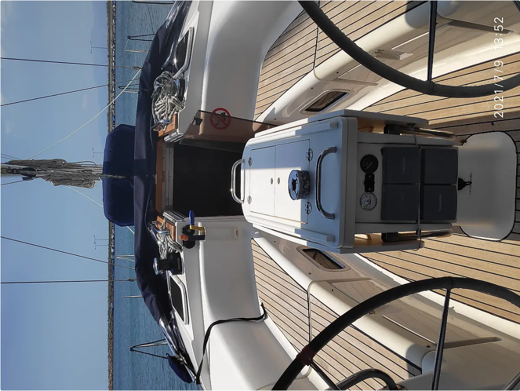 Bavaria 44 — photo 6