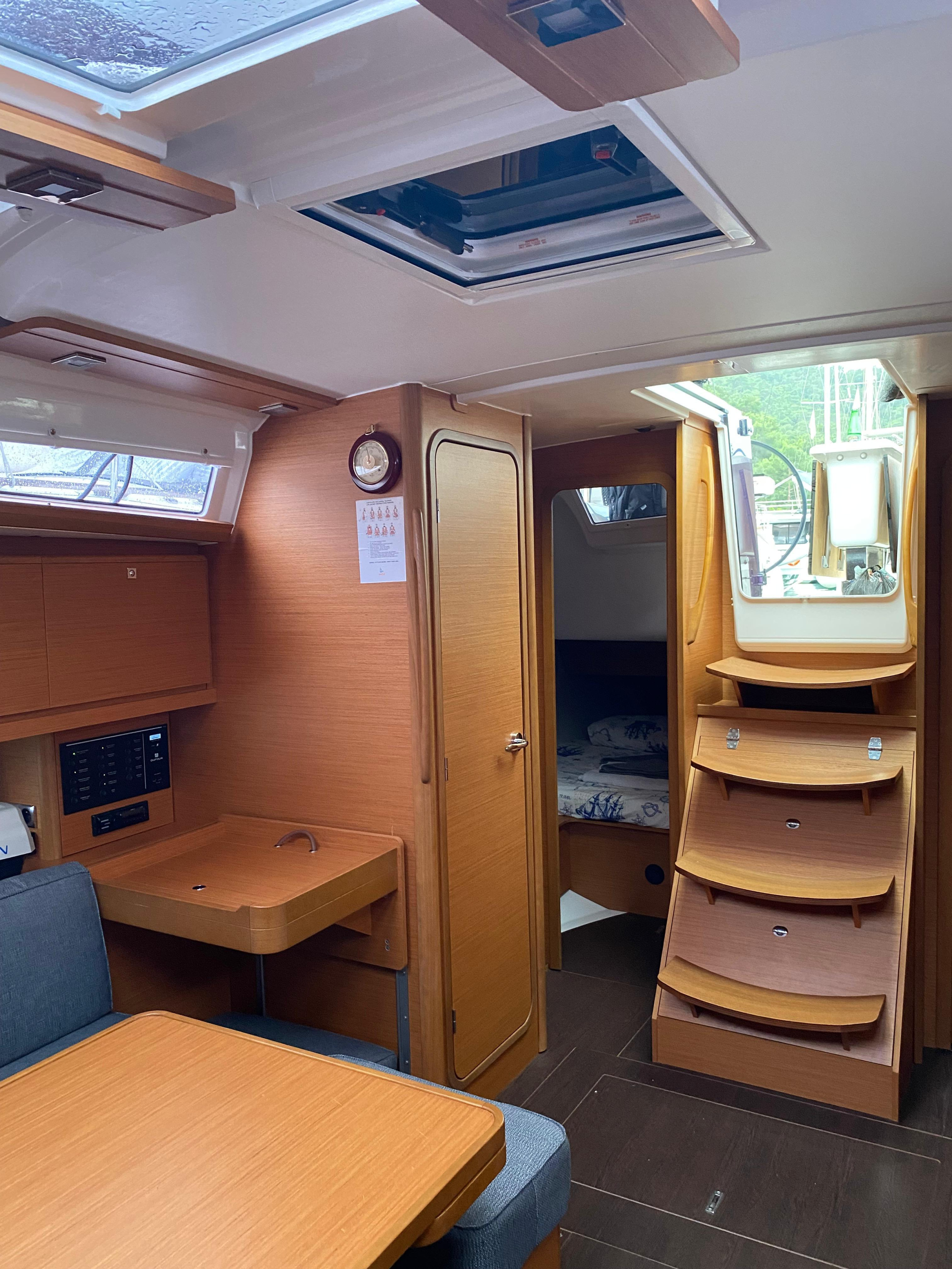Dufour 390 — photo 9