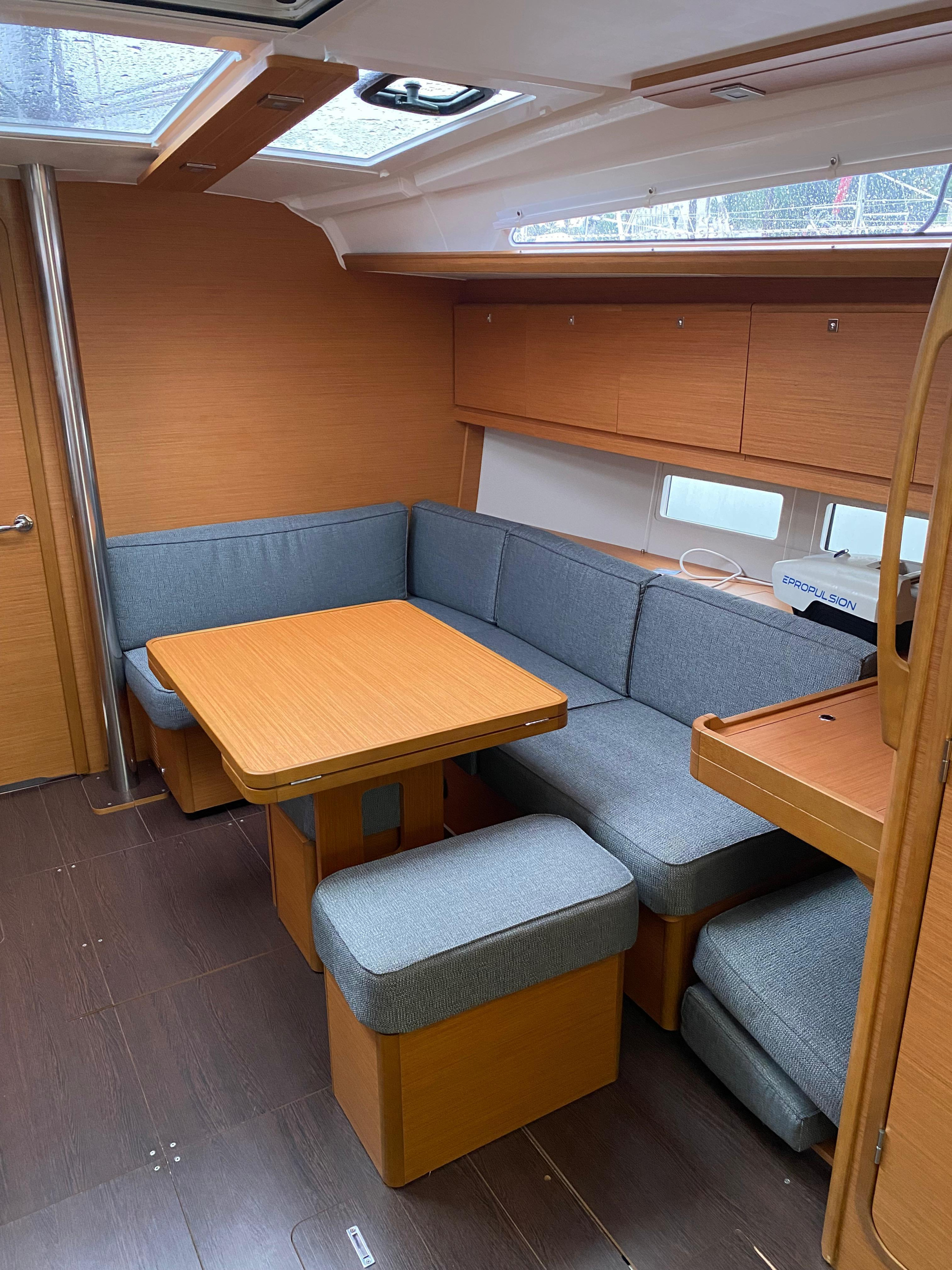 Dufour 390 — photo 11