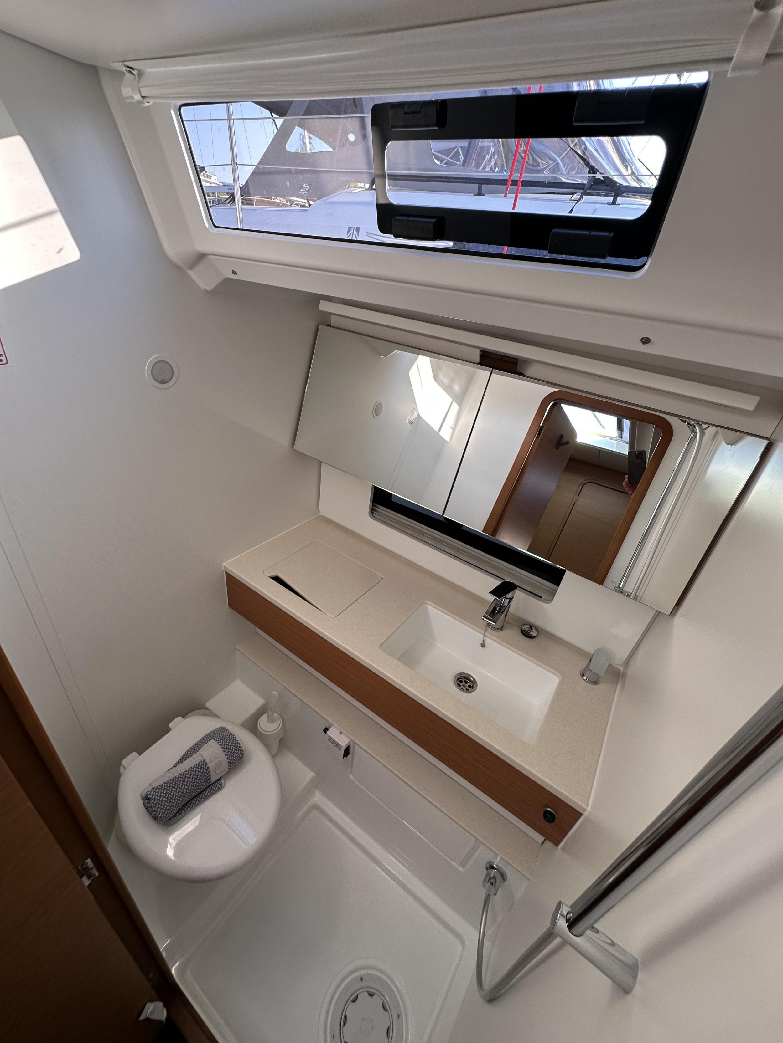 Dufour 41 - 3 cab. — photo 16